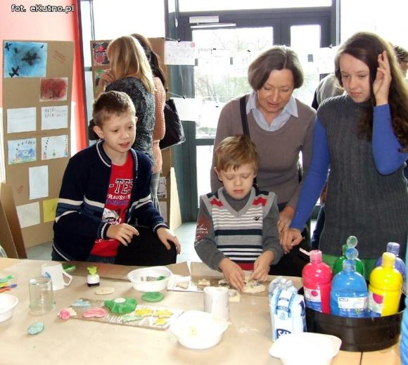 Autystyczny czyli kto? Autystyczny czyli jaki? Poznajmy autystów