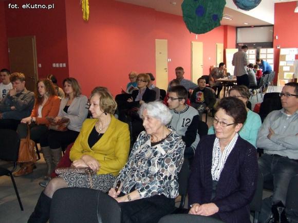 Autystyczny czyli kto? Autystyczny czyli jaki? Poznajmy autystów