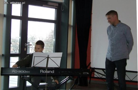 Autystyczny czyli kto? Autystyczny czyli jaki? Poznajmy autystów