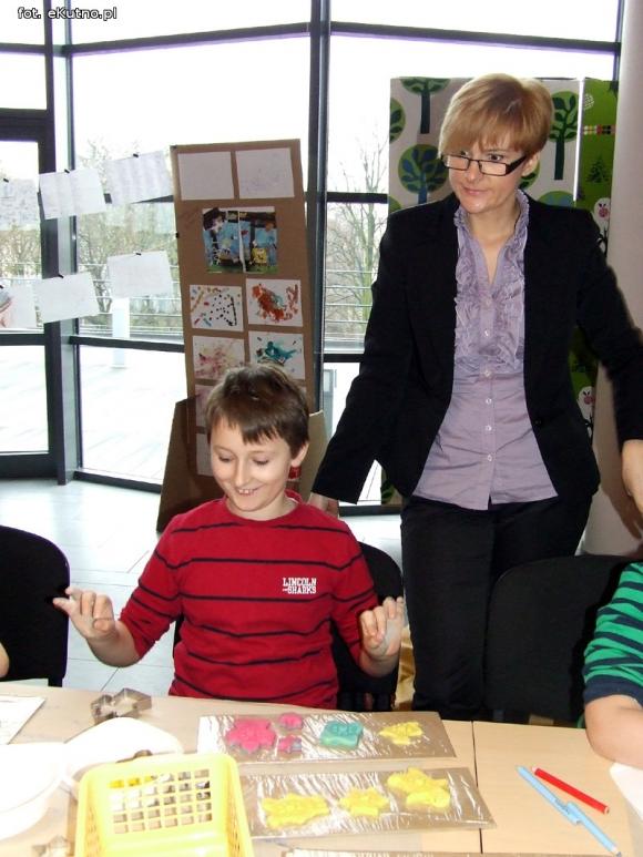 Autystyczny czyli kto? Autystyczny czyli jaki? Poznajmy autystów