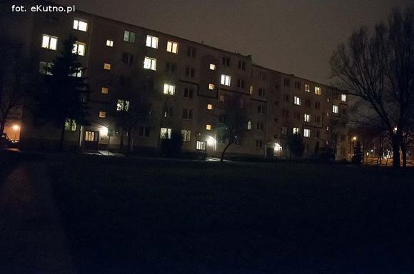 Ciemności między blokami na Chrobrego i Jagiełły zniknęły