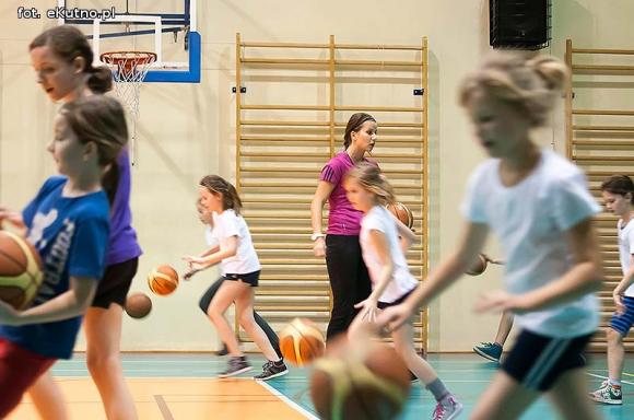 Nieprawda, że w Kutnie jest nudno: koszykówka od najmłodszych lat