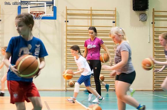 Nieprawda, że w Kutnie jest nudno: koszykówka od najmłodszych lat