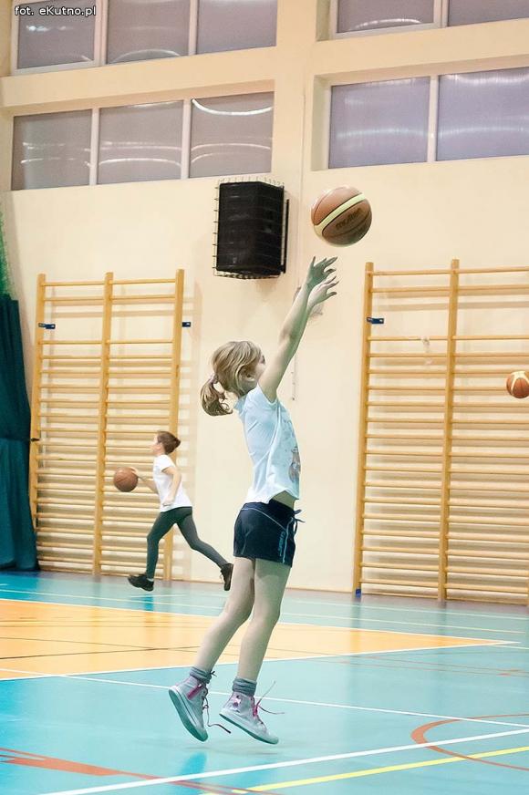 Nieprawda, że w Kutnie jest nudno: koszykówka od najmłodszych lat