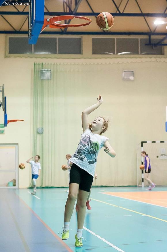 Nieprawda, że w Kutnie jest nudno: koszykówka od najmłodszych lat