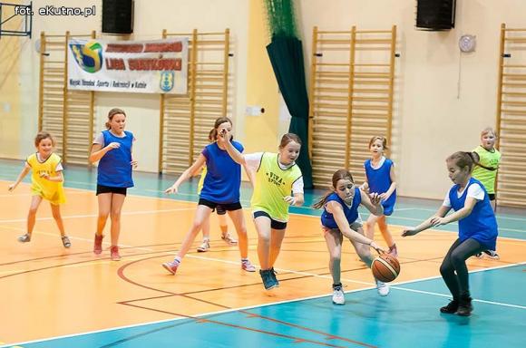 Nieprawda, że w Kutnie jest nudno: koszykówka od najmłodszych lat