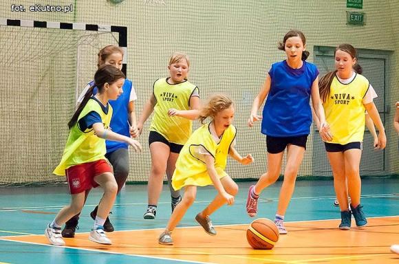 Nieprawda, że w Kutnie jest nudno: koszykówka od najmłodszych lat