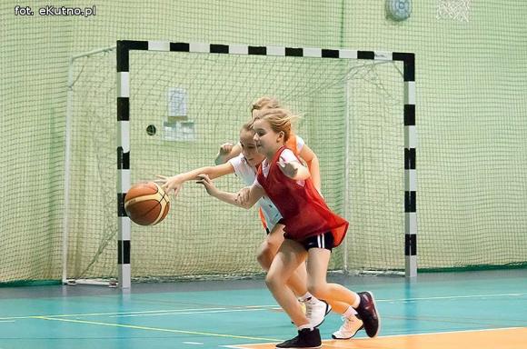 Nieprawda, że w Kutnie jest nudno: koszykówka od najmłodszych lat
