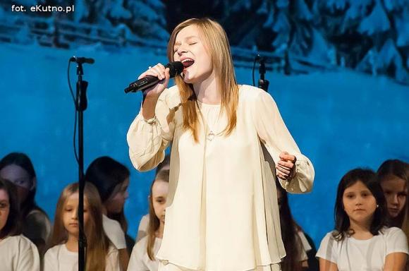 Piosenki z dzwonkami. Talenty muzyczne Młodzieżowego Domu Kultury