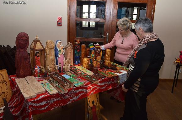 Wystawa rękodzieła seniorów