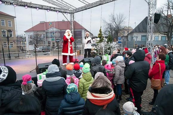 Święto miłości - błogosłowionych chwil w gronie rodzinnym. Wigilia pod Ratuszem