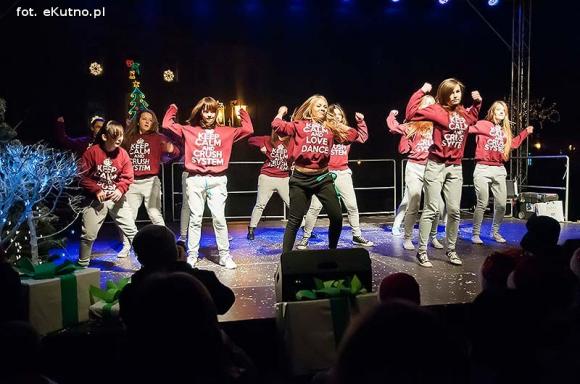 Święto miłości - błogosłowionych chwil w gronie rodzinnym. Wigilia pod Ratuszem