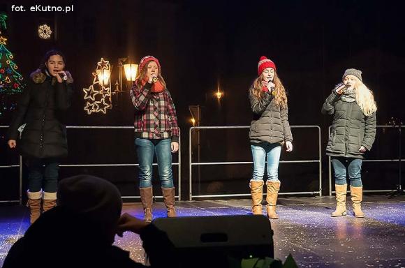 Święto miłości - błogosłowionych chwil w gronie rodzinnym. Wigilia pod Ratuszem