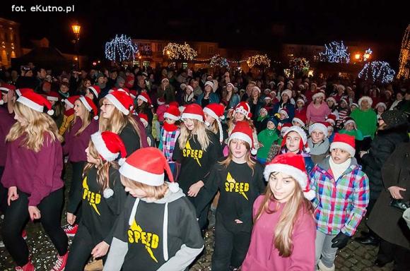 Święto miłości - błogosłowionych chwil w gronie rodzinnym. Wigilia pod Ratuszem