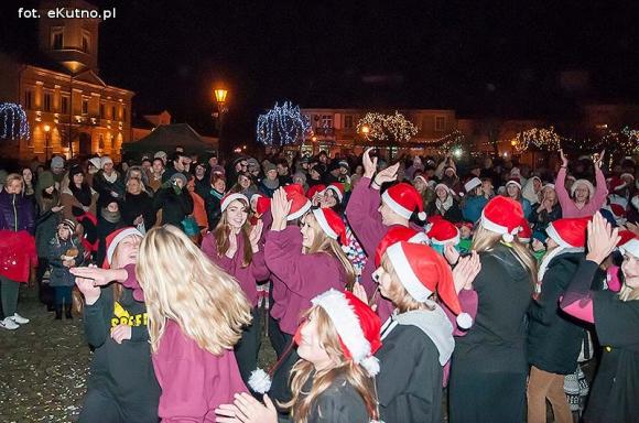 Święto miłości - błogosłowionych chwil w gronie rodzinnym. Wigilia pod Ratuszem