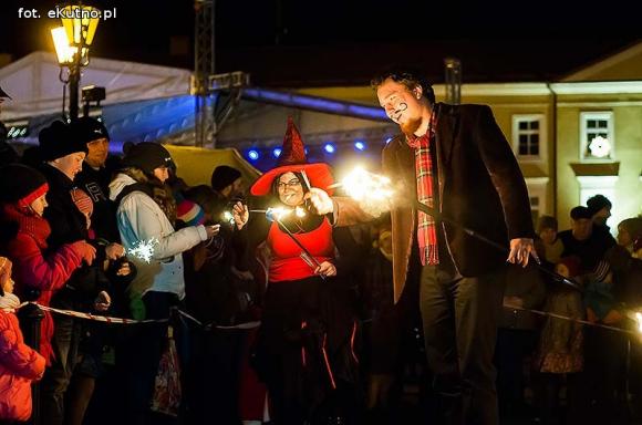 Święto miłości - błogosłowionych chwil w gronie rodzinnym. Wigilia pod Ratuszem