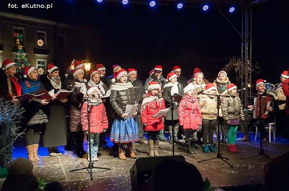 Święto miłości - błogosłowionych chwil w gronie rodzinnym. Wigilia pod Ratuszem