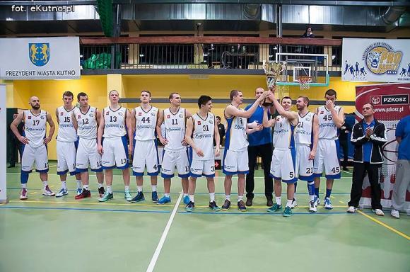 KKS Polfarmex Kutno wygrał Turniej Intermarche Basket Cup