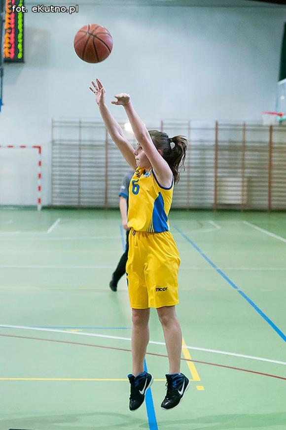 Udany rewanż koszykarek MKS Kutno U 14
