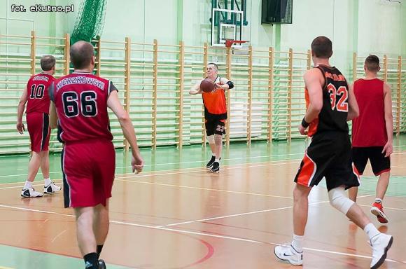  KALK: Faworyci wygrywają. Pingwiny nadal bez zwycięstwa