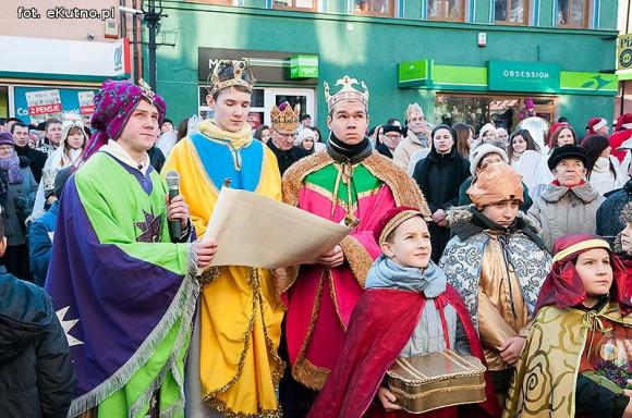 Chrystus Dobroczyńcą Wielu. Mieszkańcy Kutna w orszaku Trzech Króli