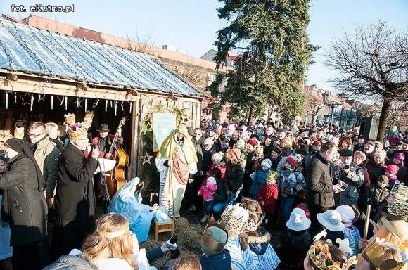 Chrystus Dobroczyńcą Wielu. Mieszkańcy Kutna w orszaku Trzech Króli