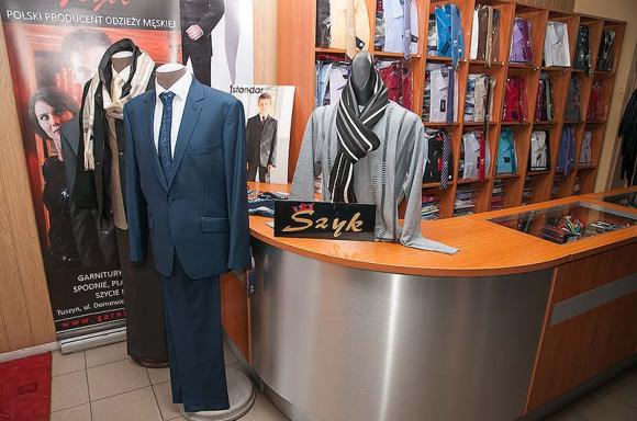 Z SZYKIEM na STUDNIÓWKĘ. Koszula gratis do garnituru