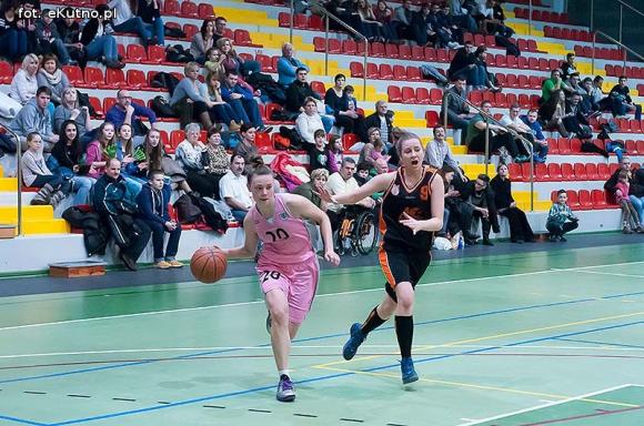 Koszykarki MKS Kutno wygrywają pierwszy mecz półfinałowy