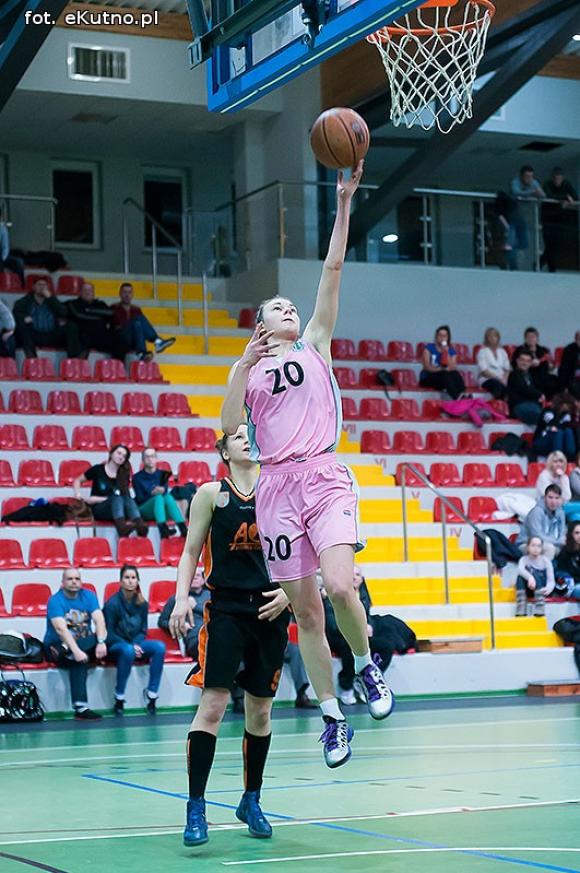 Koszykarki MKS Kutno wygrywają pierwszy mecz półfinałowy