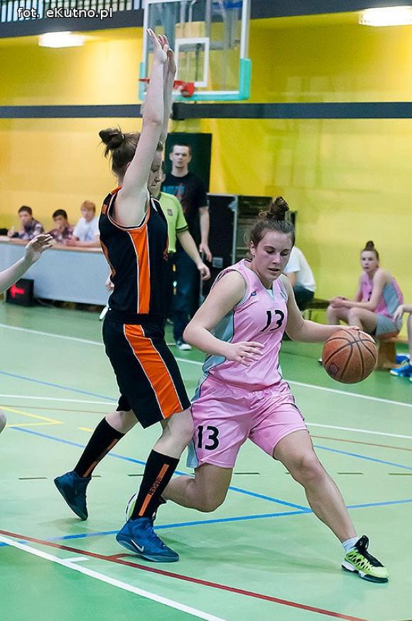 Koszykarki MKS Kutno wygrywają pierwszy mecz półfinałowy