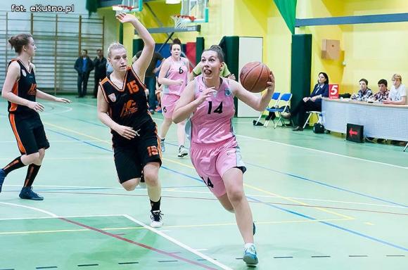 Koszykarki MKS Kutno wygrywają pierwszy mecz półfinałowy