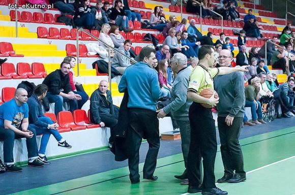 Koszykarki MKS Kutno wygrywają pierwszy mecz półfinałowy