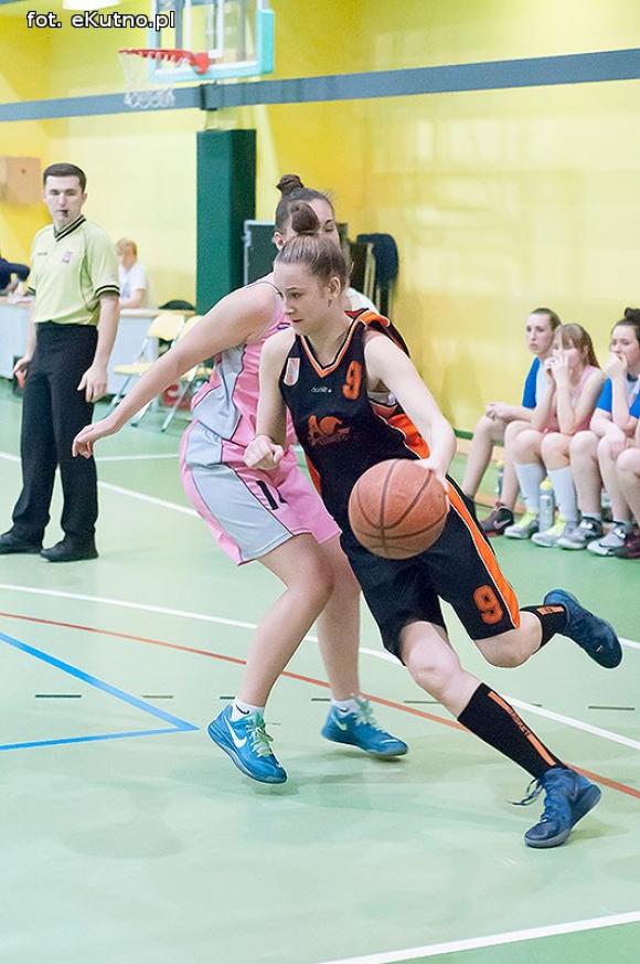Koszykarki MKS Kutno wygrywają pierwszy mecz półfinałowy