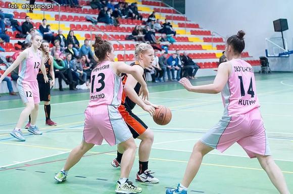 Koszykarki MKS Kutno wygrywają pierwszy mecz półfinałowy