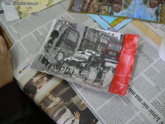 Magiczny decoupage i magia rysunku. Ferie w bibliotece