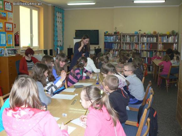 Magiczny decoupage i magia rysunku. Ferie w bibliotece