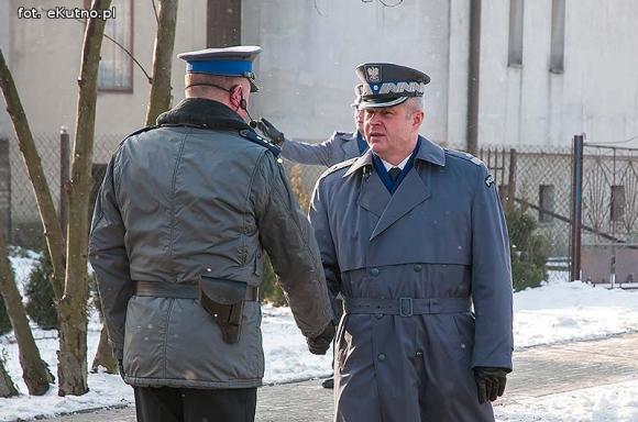 Poprawa warunków pracy policjantów z Krośniewic i nowy radiowóz