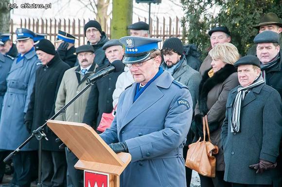Poprawa warunków pracy policjantów z Krośniewic i nowy radiowóz