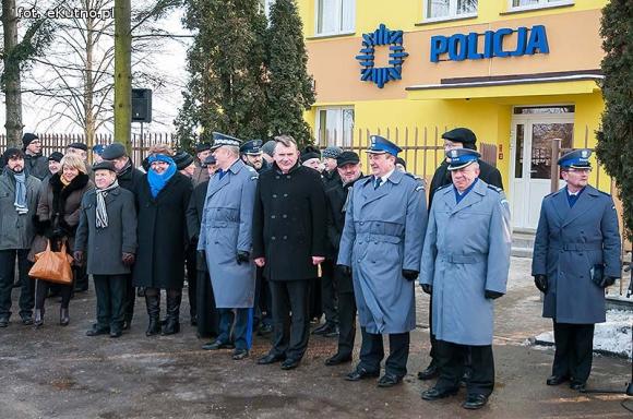 Poprawa warunków pracy policjantów z Krośniewic i nowy radiowóz