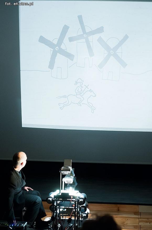 Teatr przedmiotu i lalkowych narracji