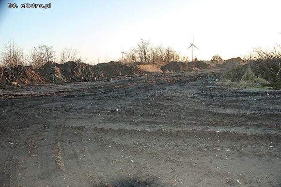 Kontrowersyjna rekultywacja wyrobisk w Kaszewach? Stowarzyszenie Czysta Okolica sprawdza