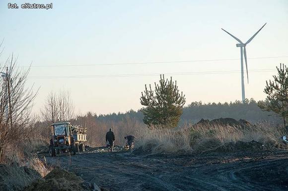 Kontrowersyjna rekultywacja wyrobisk w Kaszewach? Stowarzyszenie Czysta Okolica sprawdza