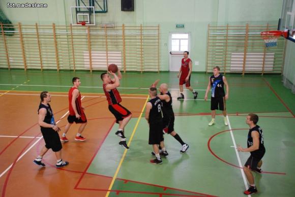 KALK: W meczu na szczycie Czarni ponownie wygrywają