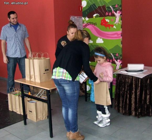 Laureaci Wielkiego Konkursu Plastycznego w domu kultury