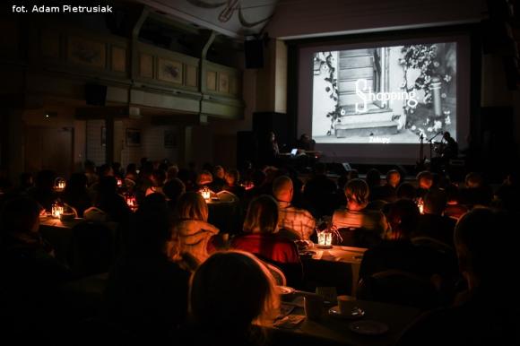 Inauguracja Klubu Filmowego w Domu Dochodowym. Zapraszamy na drugie spotkanie już w sobotę