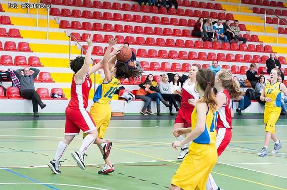 Młodziczki MKS Kutno wygrały z ŁKS KK Łódź