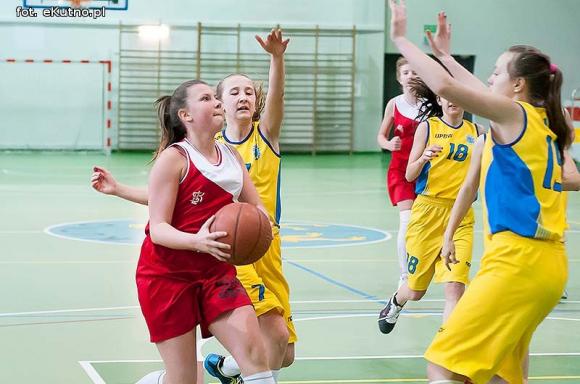 Młodziczki MKS Kutno wygrały z ŁKS KK Łódź