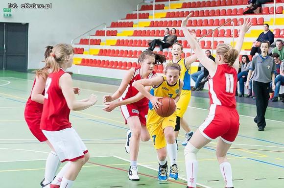 Młodziczki MKS Kutno wygrały z ŁKS KK Łódź