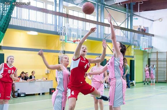 Widzew Łódź za mocny dla Juniorek MKS Kutno