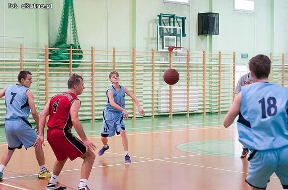 KALK: Zmiany w tabeli. Czarni demolują rywali